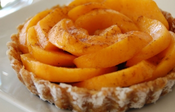 Gluten-free Raw Vegan Peach Tart