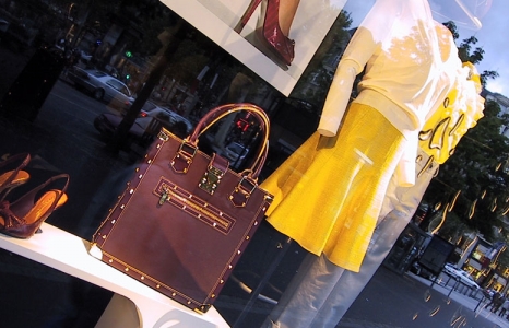 Champs-Élysées: Louis Vuitton