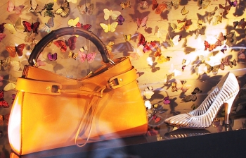 Via Monte Napoleone: Gucci