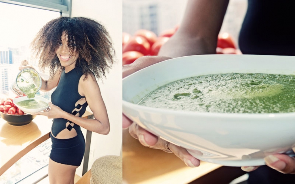 Ndoema The Global Girl shares her favorite green smoothie recipe with spinach, tomato, cucumber, carrot and avocado