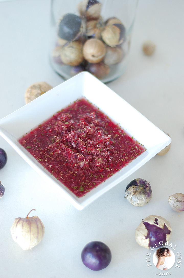 The Global Girl Raw Food Recipes: Purple tomatillo salsa. 100% vegan, dairy free, oil free and gluten free.