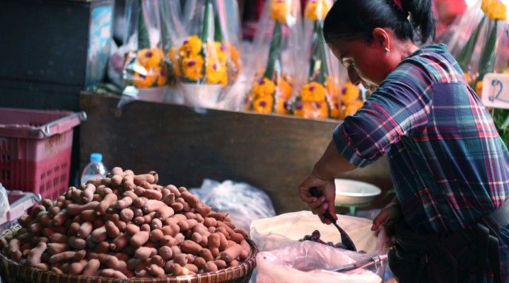 The Global Girl Travels: Shopping for fresh produce at Khlong Toey market in Bangkok, Thailand.