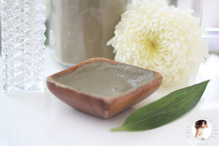 The Global Girl Beauty: Ndoema shares her secret DIY Purifying Facial Mask recipe. The star ingredient is French green Montmorillonite clay. Amazing to keep problem skin blemish-free.