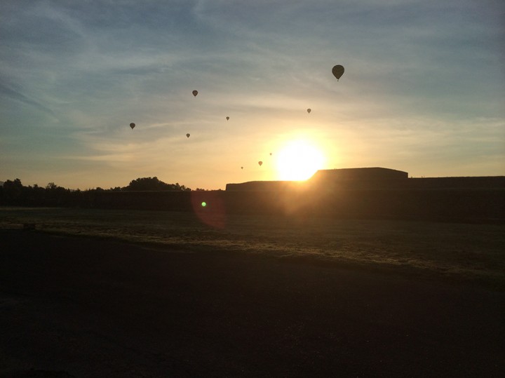 The Global Girl Travels: Stunning sunrise at the Temple of Quetzalcoatl in Teotihuacan, Mexico.