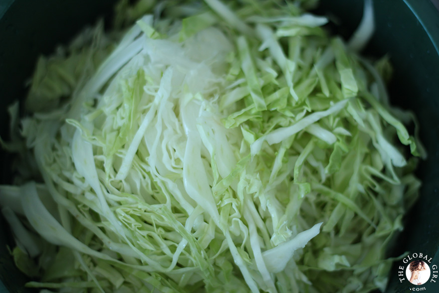 The Global Girl Raw Recipes: This delicious homemade sauerkraut is loaded with healing probiotics. It's health and beauty powerhouse.