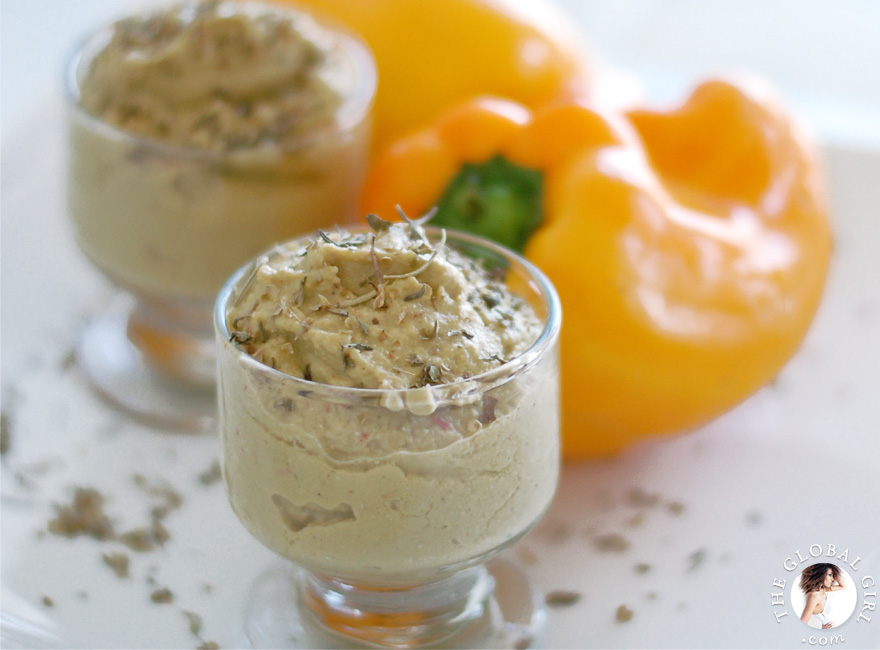 The Global Girl Raw Middle Eastern Recipes: This no-bean bell pepper hummus is the healthiest way to satisfy your Middle Eastern food cravings. 100% raw, vegan, dairy free, gluten free and low fat.