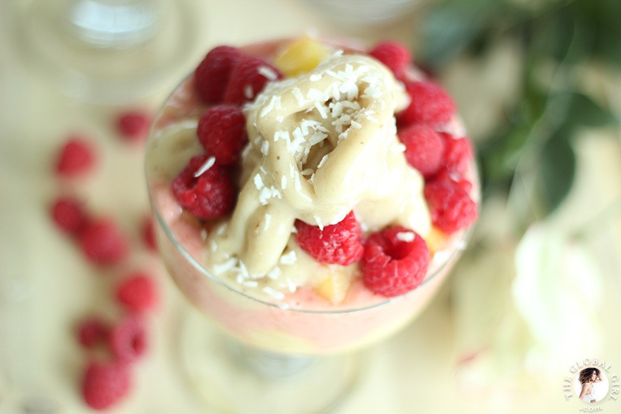 banana-ice-cream-raspberry-pineapple-raw-vegan-the-global-girl-theglobalgirl-17