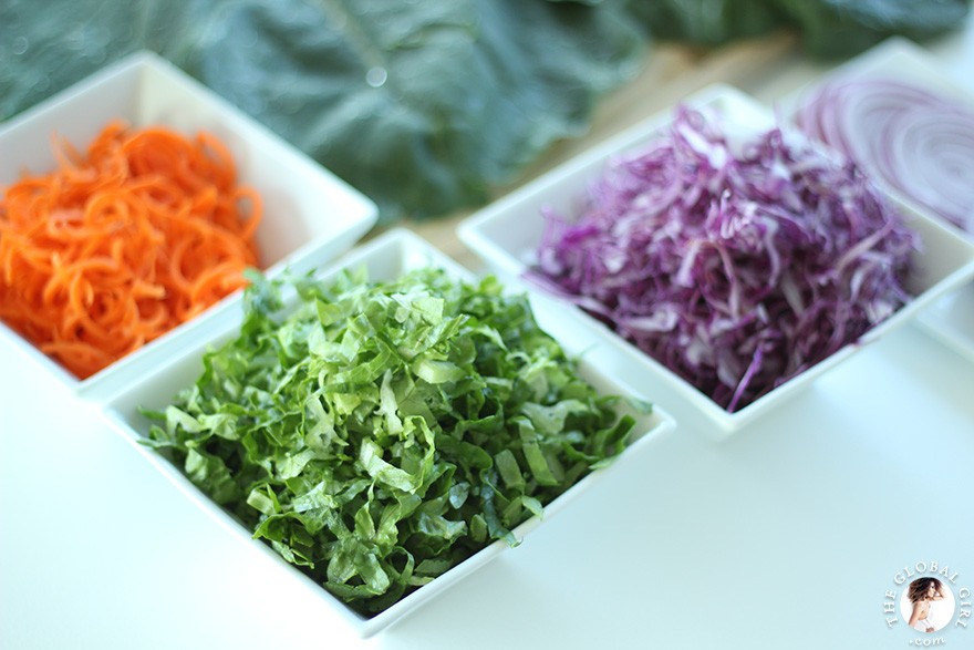 The Global Girl Raw Food Recipes: Fresh and crispy shredded red cabbage, romaine lettuce and carrots.