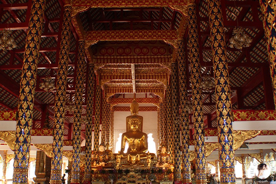 The Global Girl Travels: The Royal Temple of Wat Suan Dok in Chiang Mai. One of Thailand's most beautiful sacred sites.