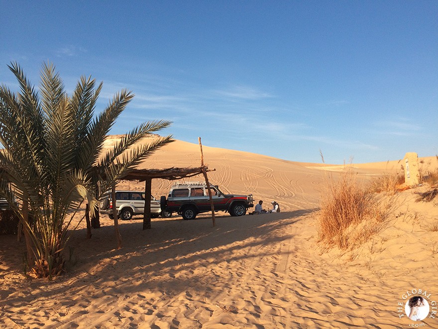 The Global Girl Travels: Desert Safari in The Great Sand Sea, a 72,000 km² sand desert region in North Africa stretching between western Egypt and eastern Libya.