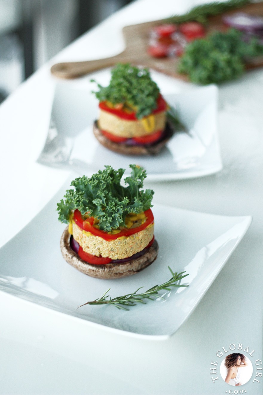 The Global Girl Raw Food Recipes: Raw Vegan Portobello Mushroom Burgers. Here's a hearty, tasty and healthy recipe for mushroom lovers and juicy burger aficionados. It's not only gluten-free, it's also totally raw, vegan (of course) and deliciously oil-free.